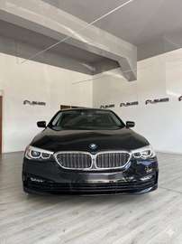 Serie 5 G30 2017 Berlina 520d Sport auto