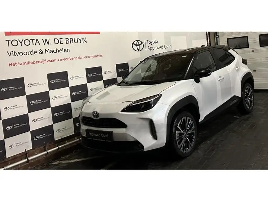 Toyota Yaris Cross 2023 из Европы — купить под ключ
