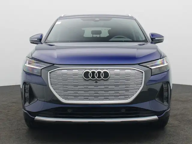 Audi Q4 e-tron view 3