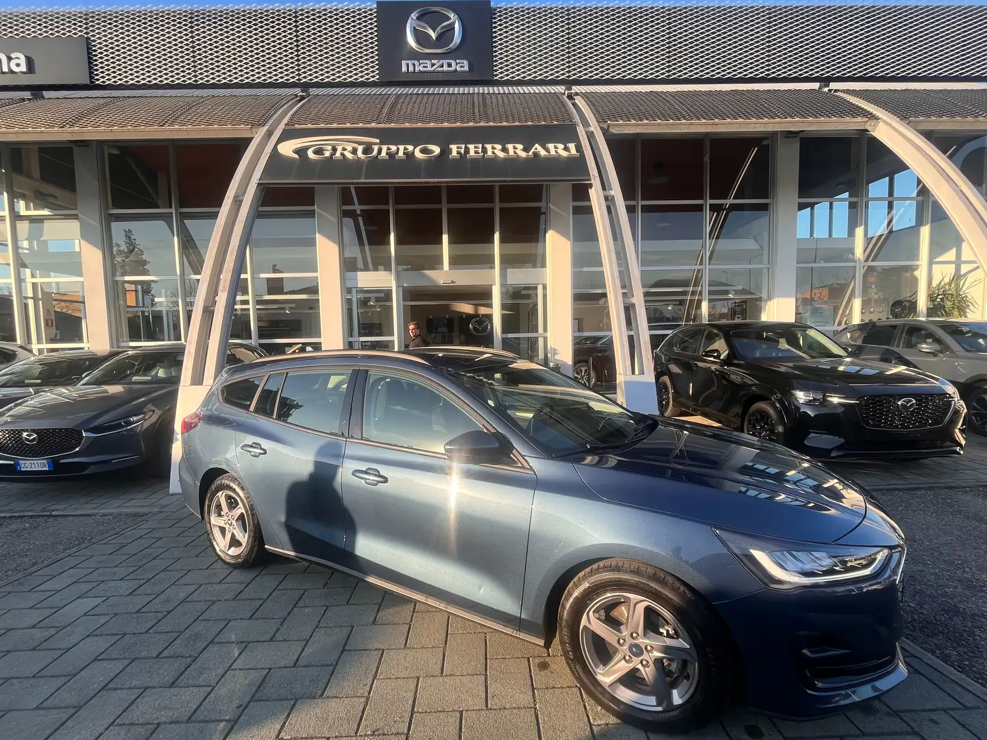 Ford Focus Focus SW Business 1.5 ecoblue 120cv Blauw - 1