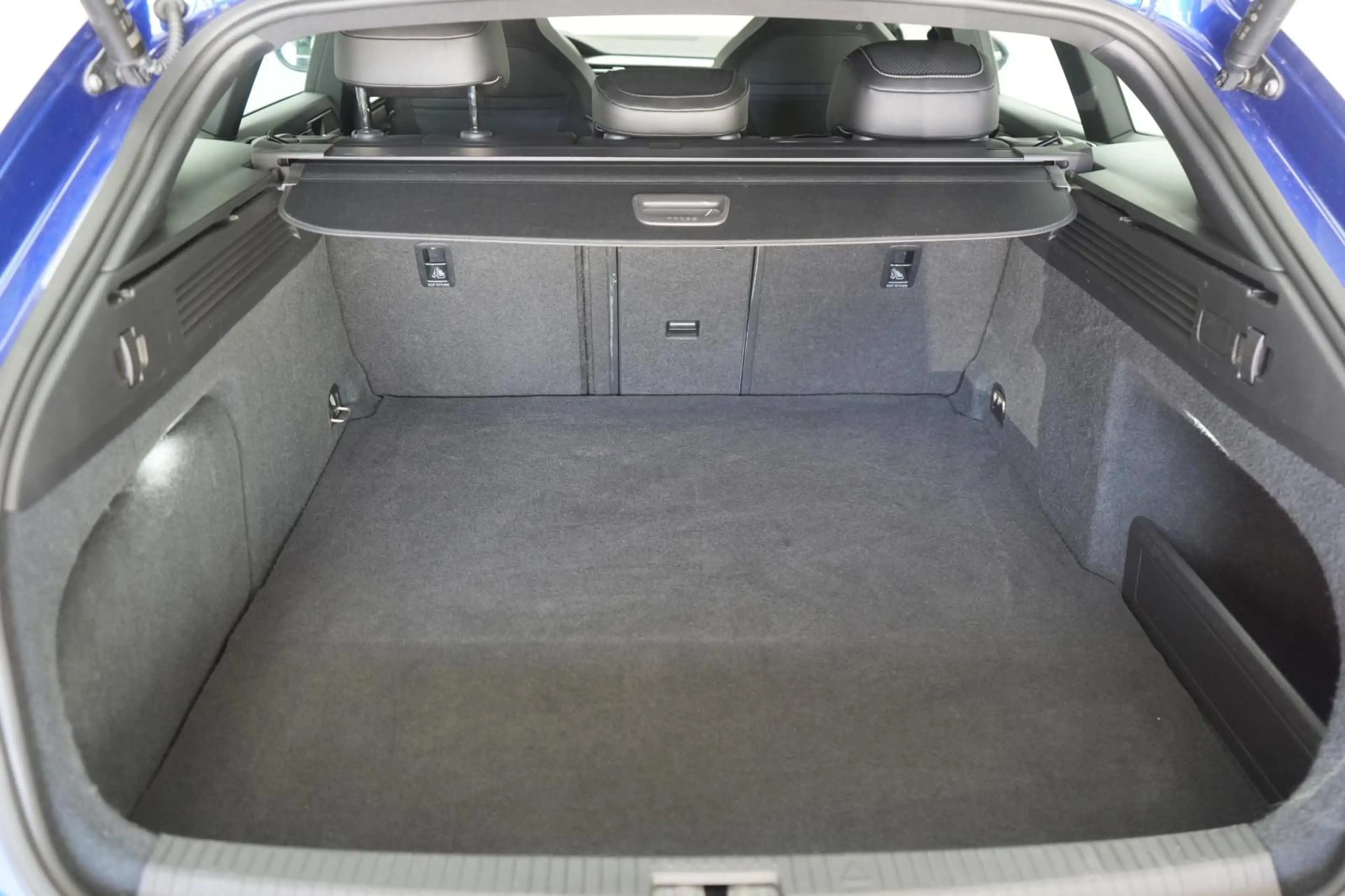 Volkswagen Arteon Shooting Brake 1.4 eHybrid R-Line Leder/3 — photo 14