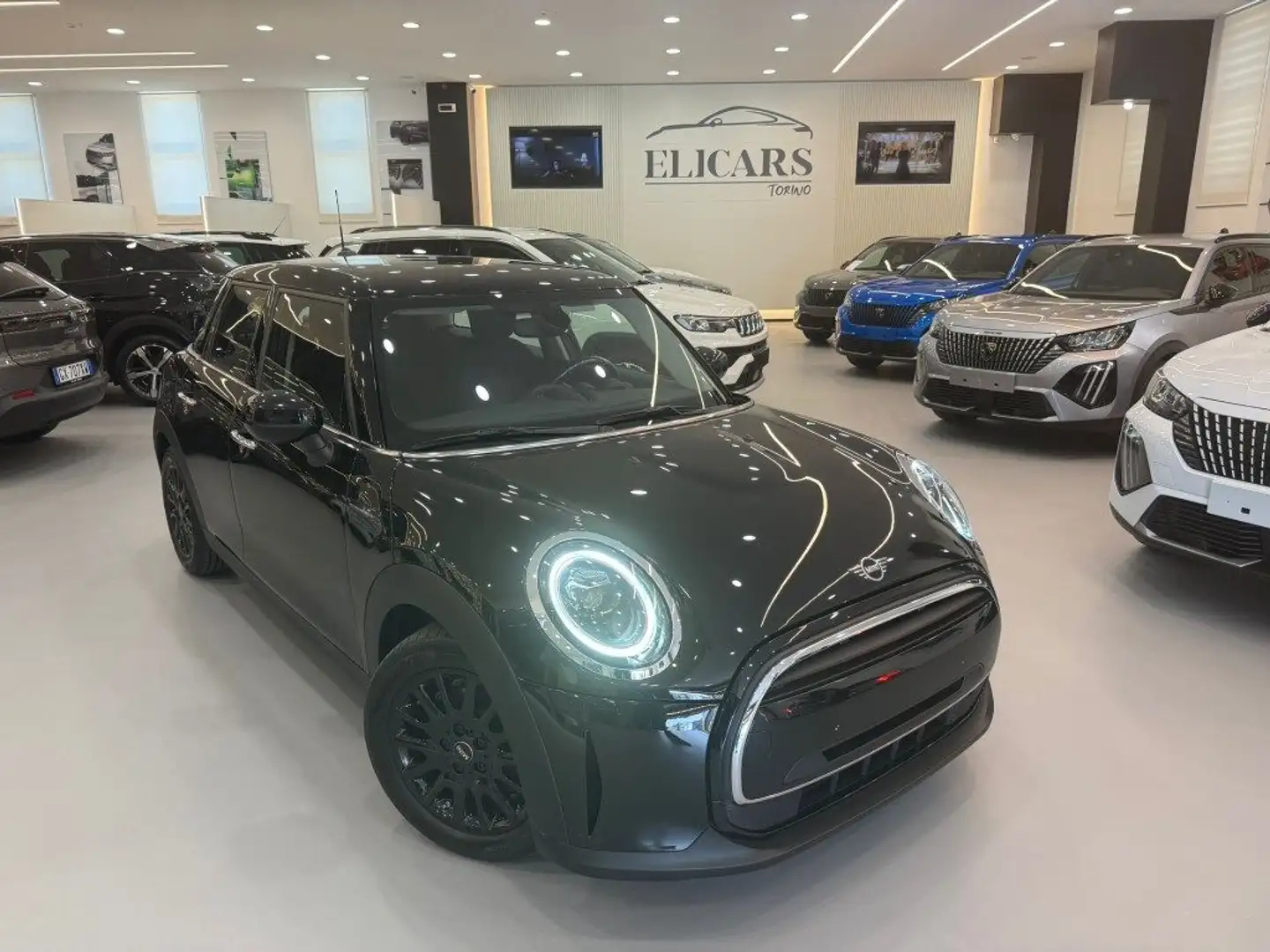 MINI Cooper 1.5 One Classic 5 porte Nero - 1