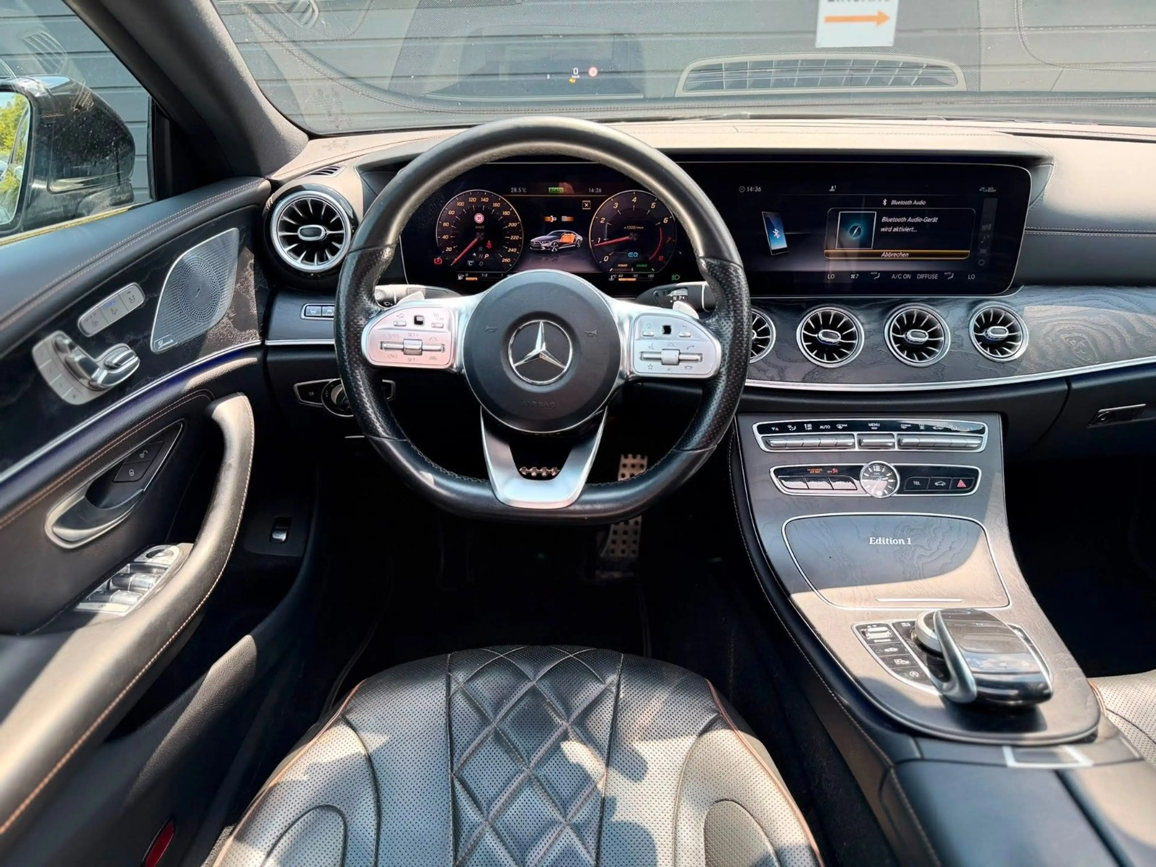Mercedes-Benz CLS 450 Burmester,Designo, Pano,360°,Wide,Edt1 — photo 10