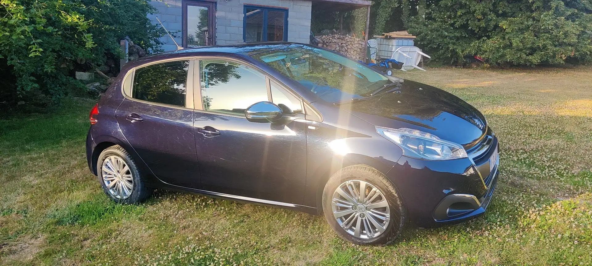 Peugeot 208 1.2i PureTech Style - 2