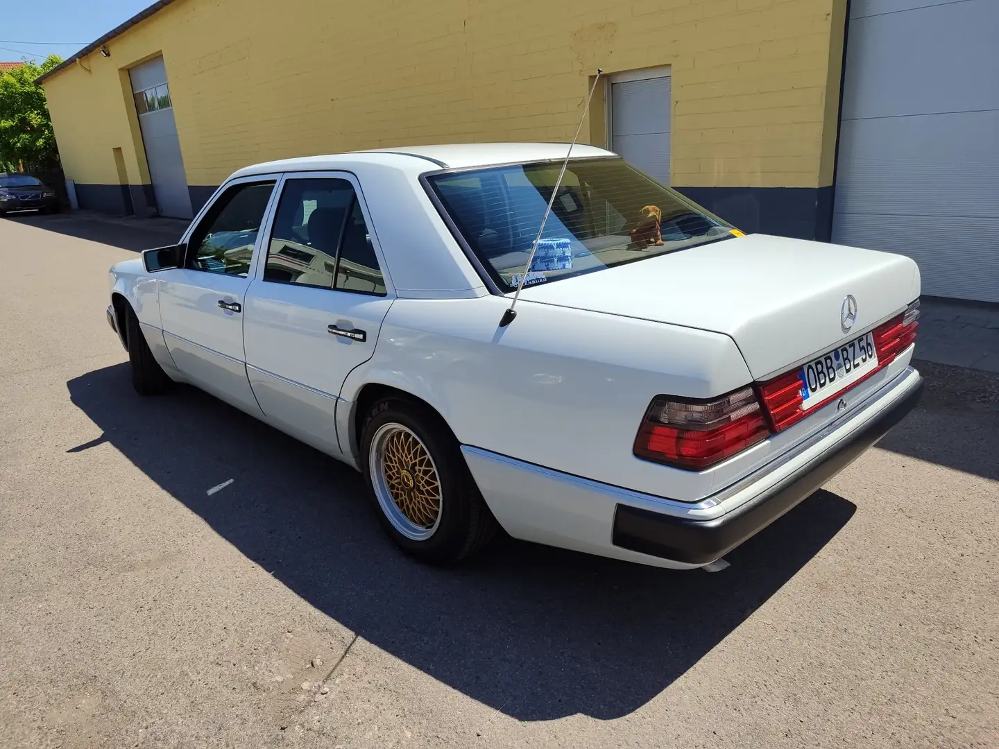 Mercedes-Benz E 200 Wit - 2