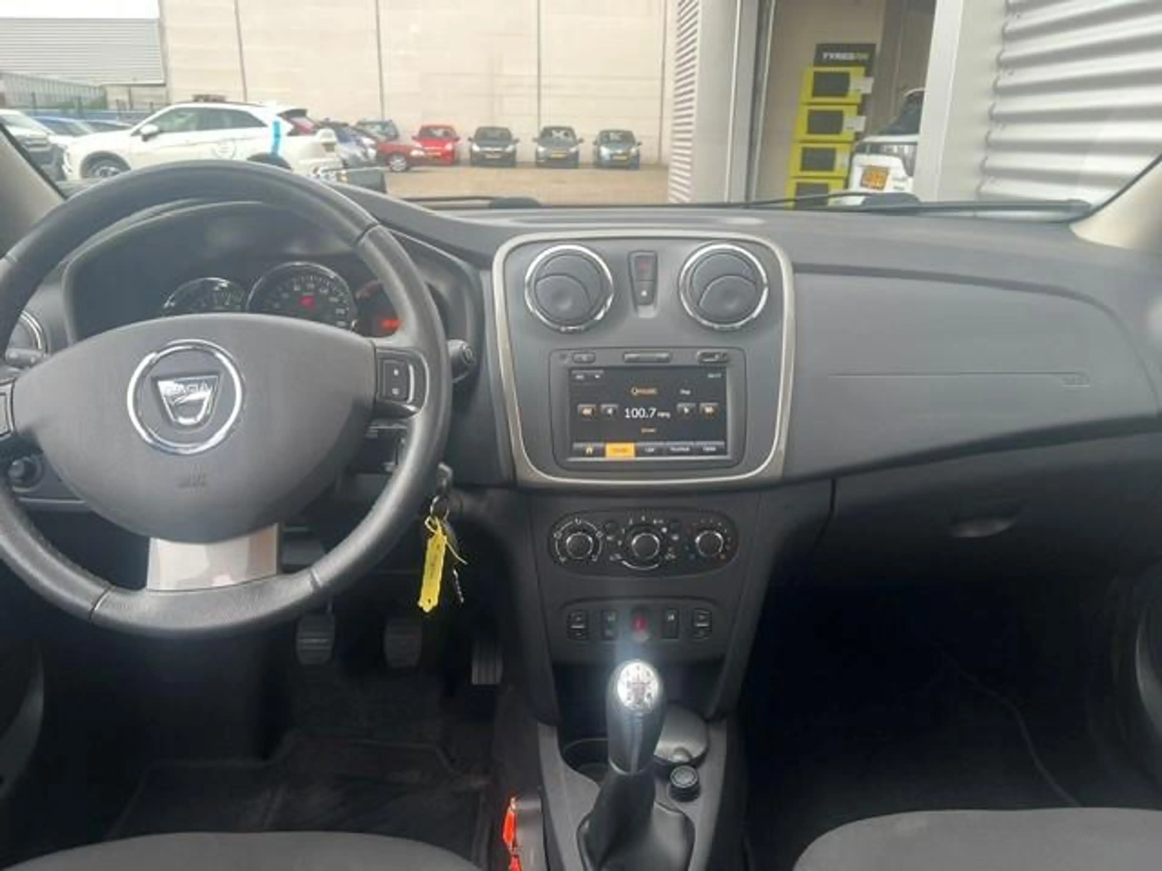 Dacia Sandero 0.9 TCe Stepway Lauréate — photo 5