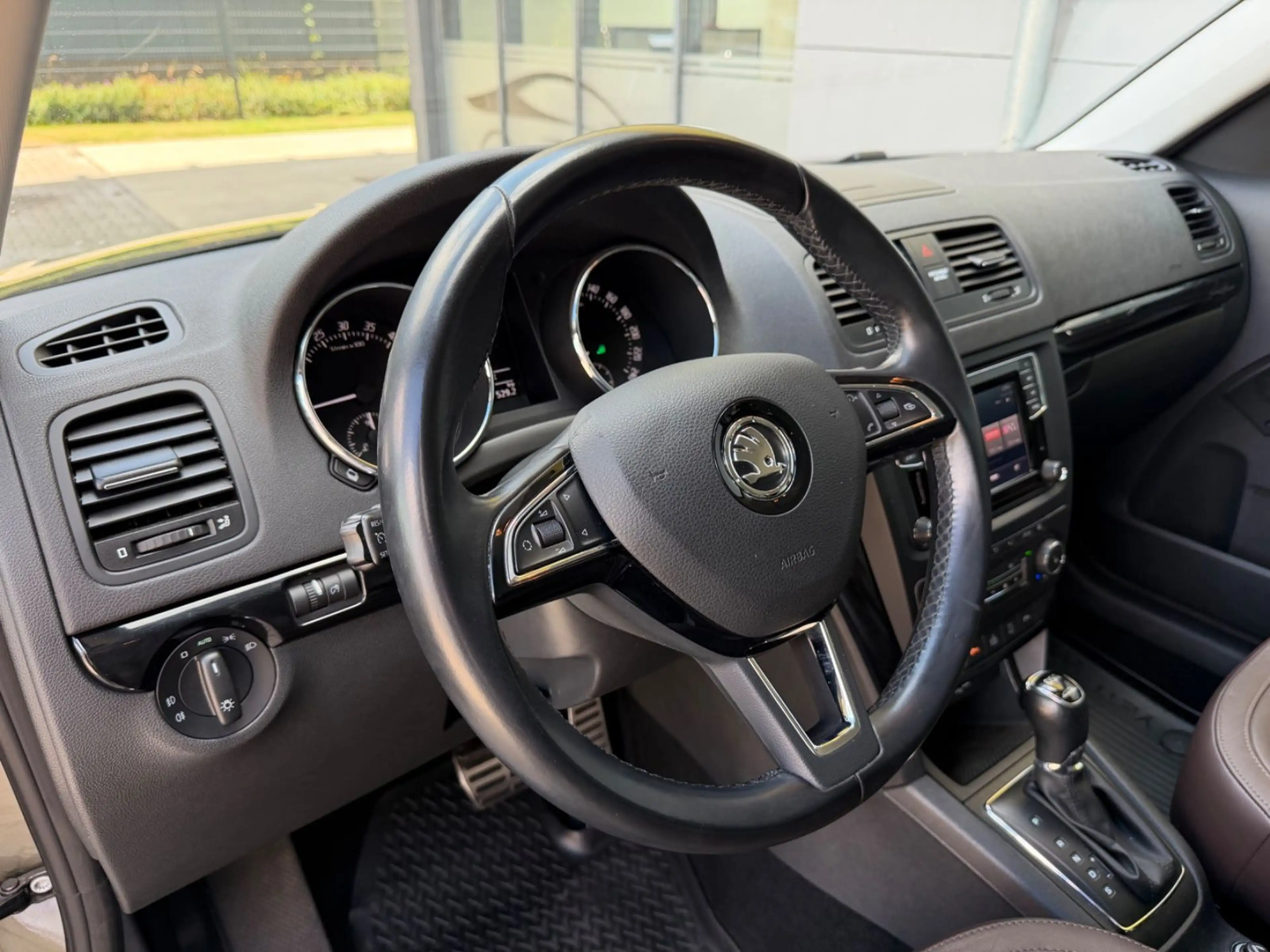 Skoda Yeti L&K Outdoor 4x4/ALLRAD/MEMORY/TEMP*/KAMERA — photo 15