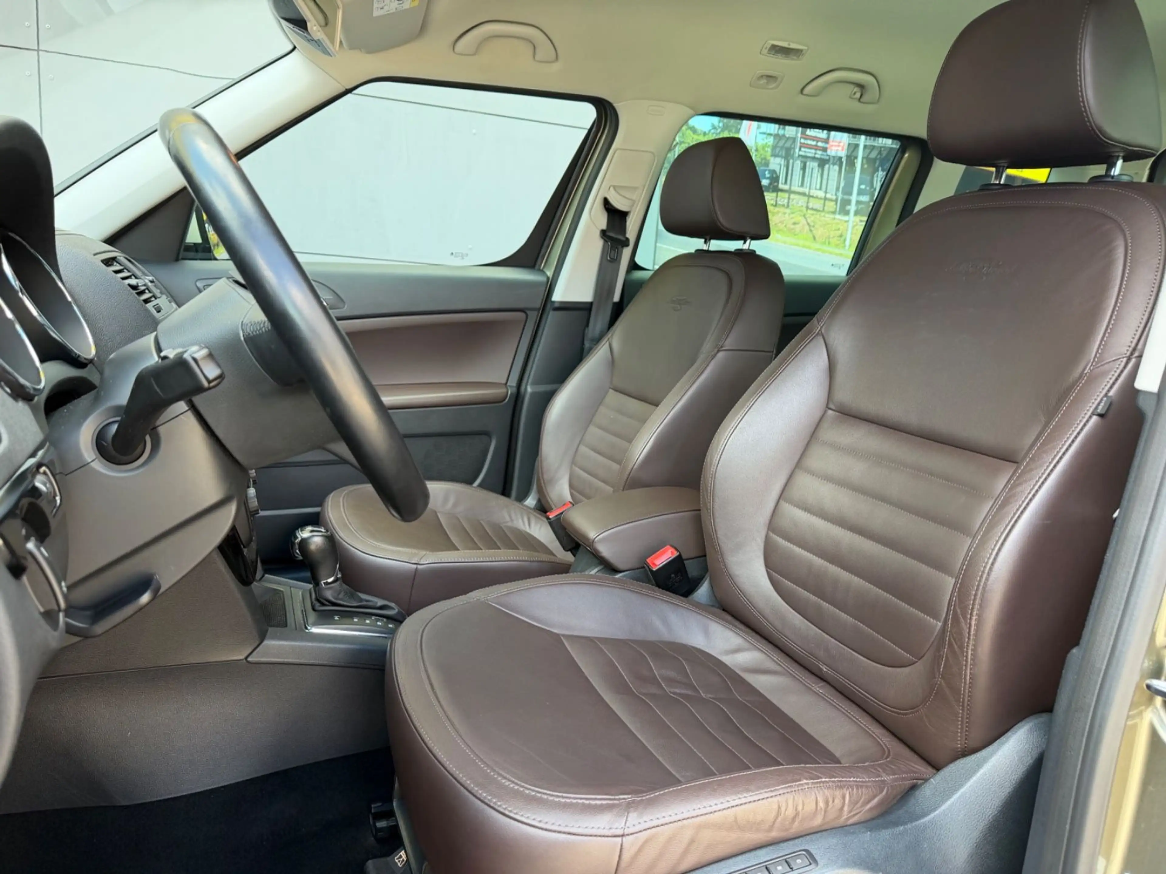 Skoda Yeti L&K Outdoor 4x4/ALLRAD/MEMORY/TEMP*/KAMERA — photo 13