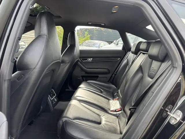 Audi A6 view 10