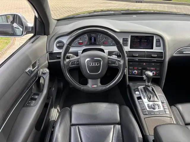 Audi A6 view 11