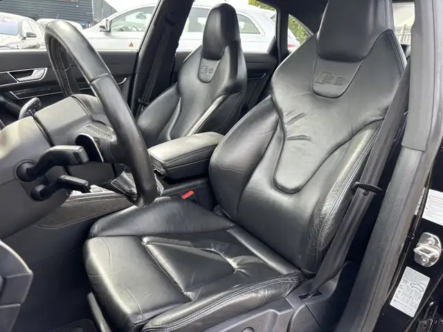 Audi A6 view 15