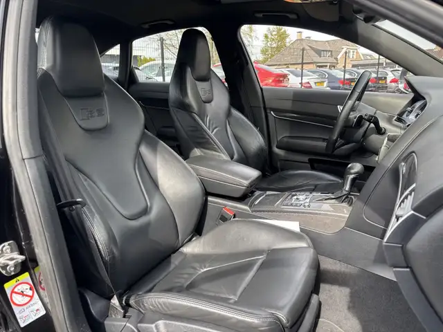 Audi A6 view 13