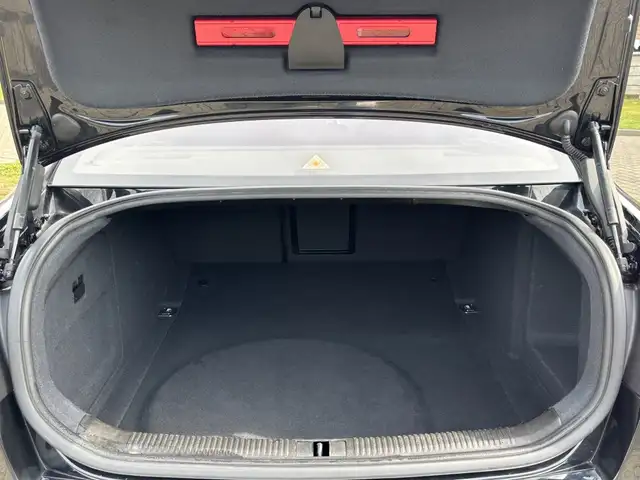 Audi A6 view 9