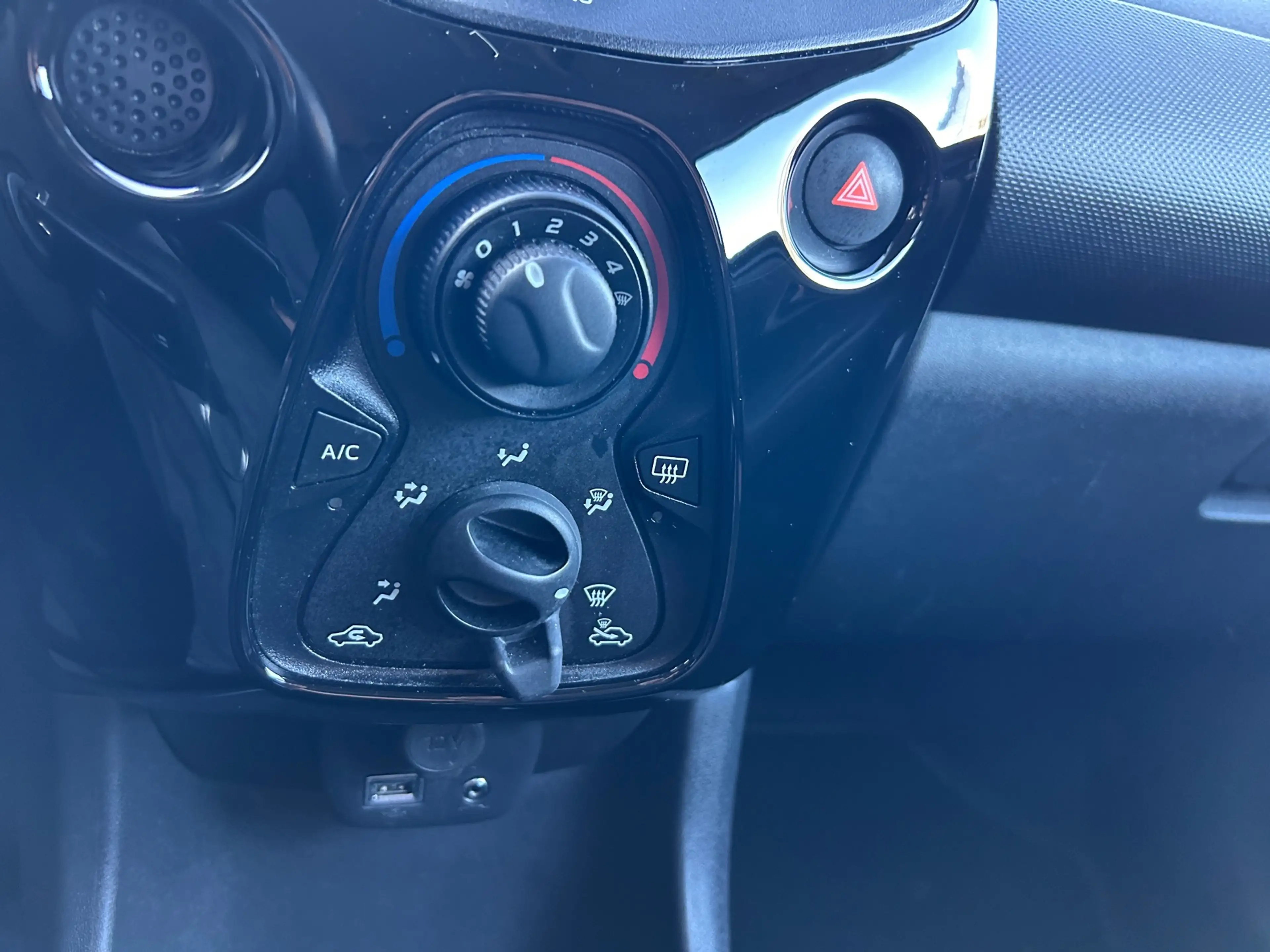 Citroen C1 1.0 VTi Feel Airco/Bluetooth/S&S/Led/Cruise — photo 14
