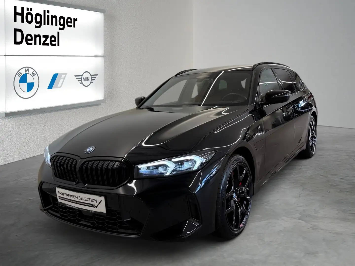 BMW 330 e xDrive Schwarz - 1
