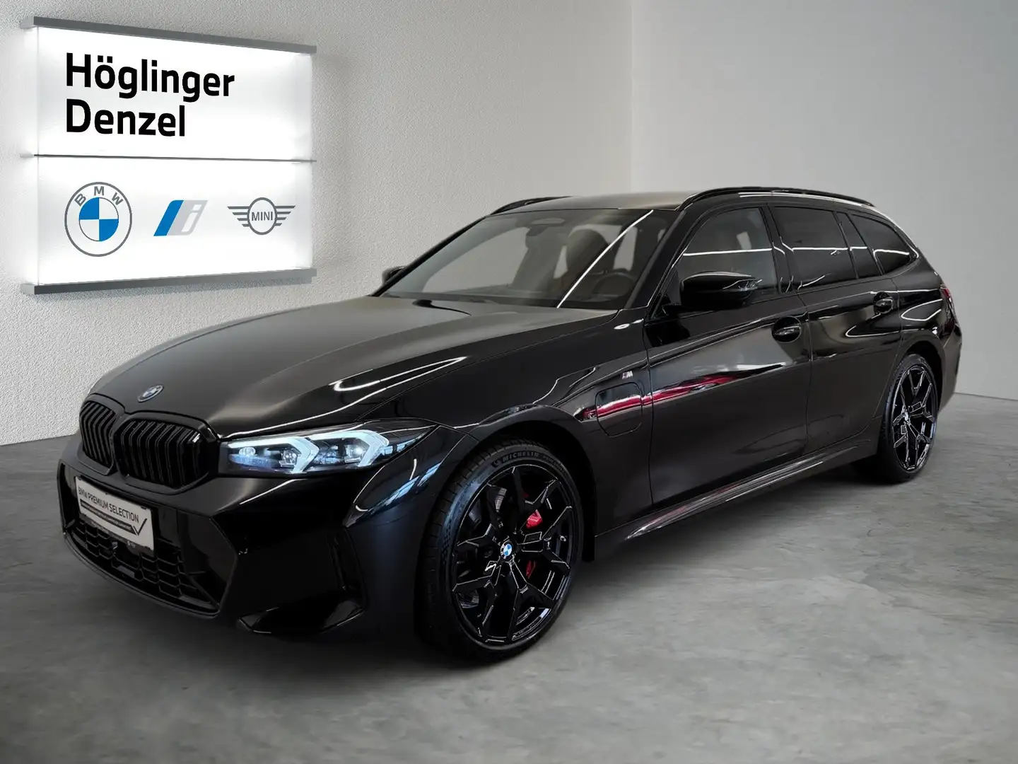 BMW 330 e xDrive Schwarz - 2