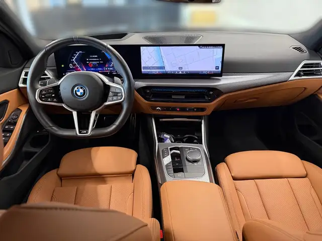 BMW 3 Series view 8