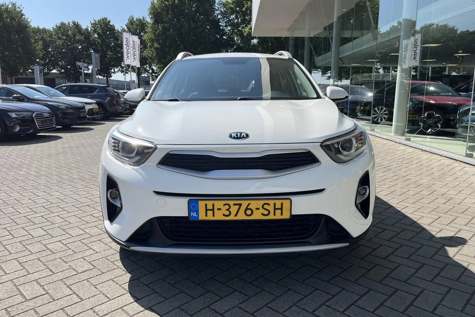Kia Stonic 1.0 T-GDi DynamicLine NAV | Airco | Achteruitrijca Wit - 2