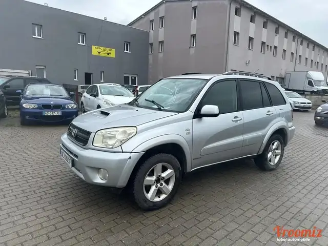 Toyota RAV 4 2l D4d Turbo 116cv 5 portes