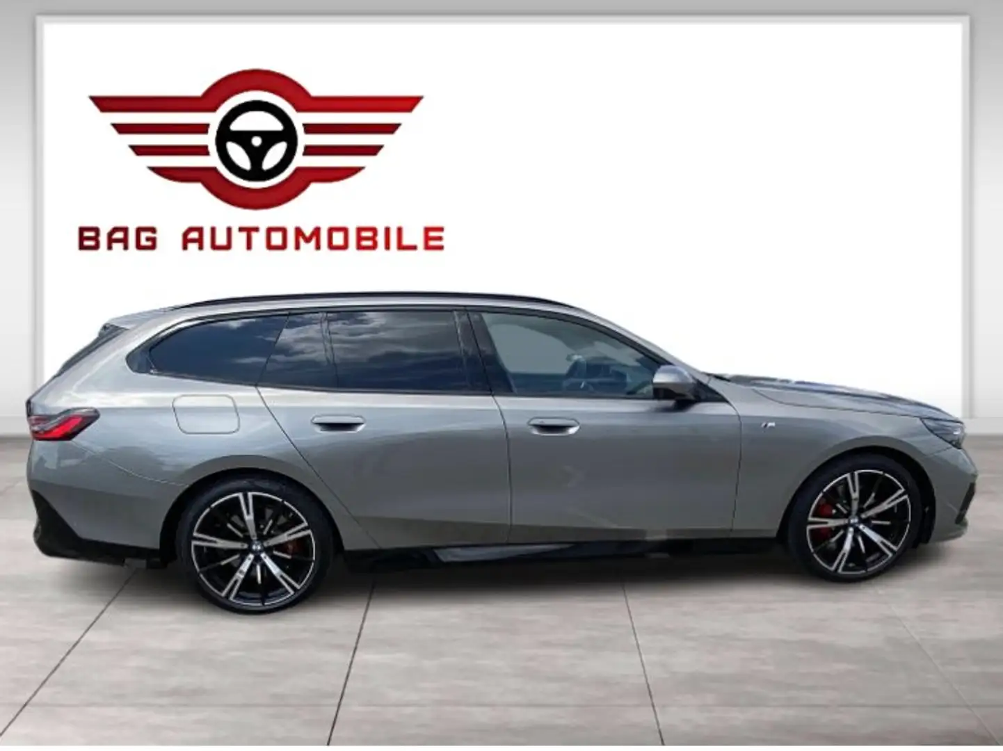 BMW 520 520d Touring M-Sport Grijs - 2