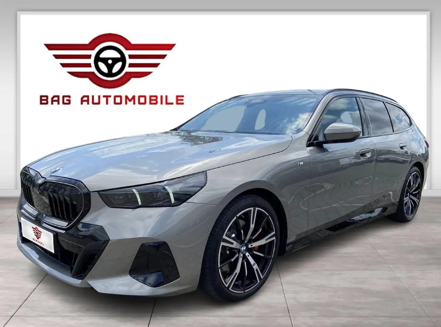 BMW 520 520d Touring M-Sport Grijs - 1