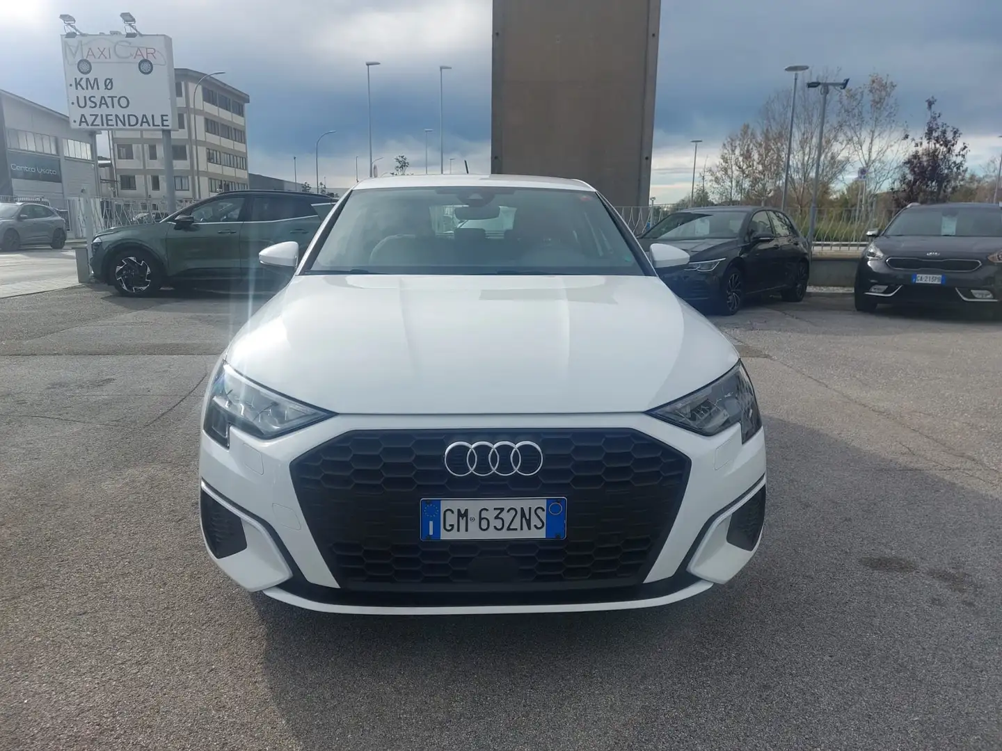 Audi A3 35 TFSI BUSINESS SPORTBACK Bianco - 2