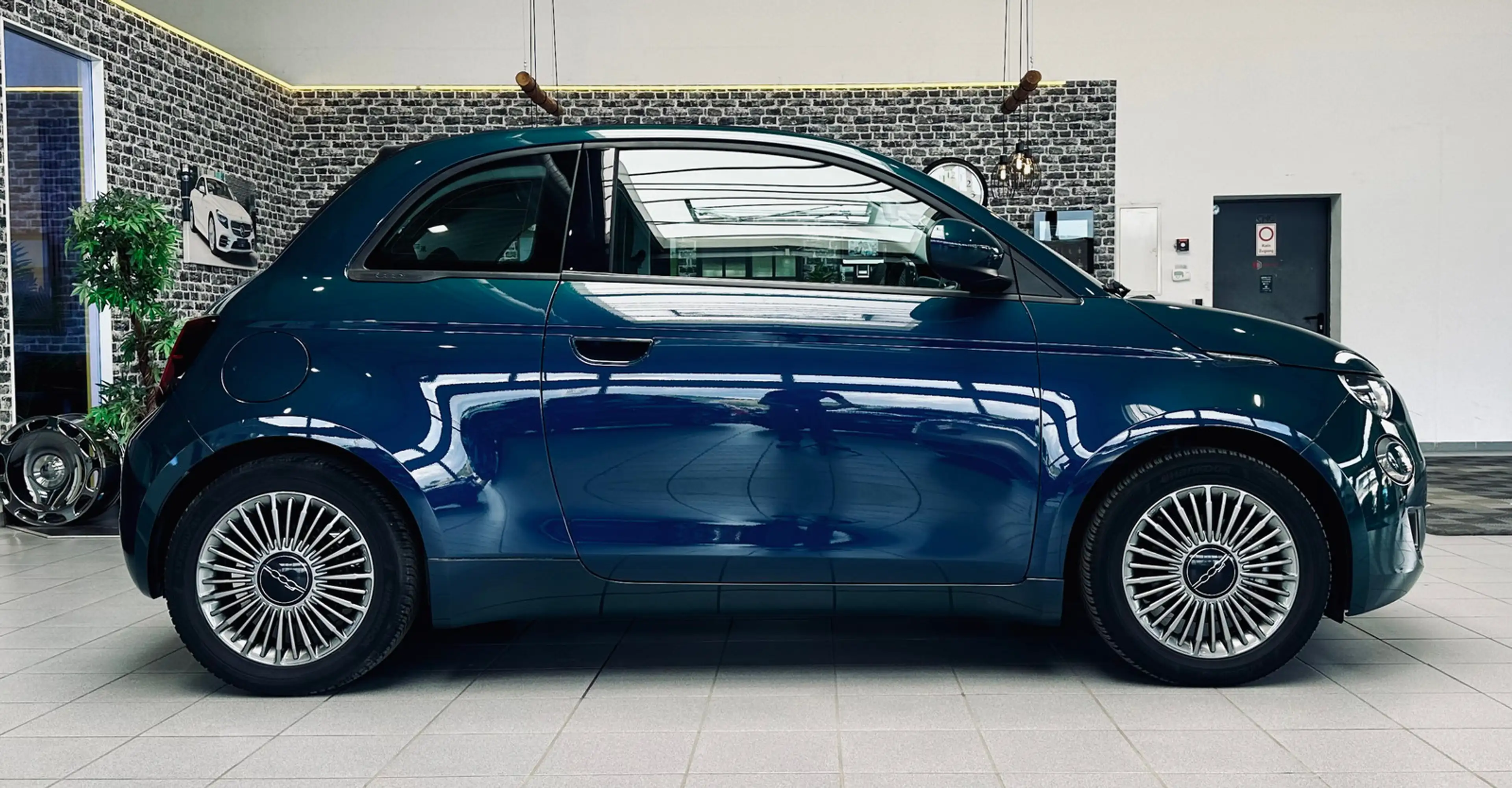 Fiat 500e 500 e Icon|87kW||NAVI|KAMERA|TEMP|MFL|SHZ — photo 4