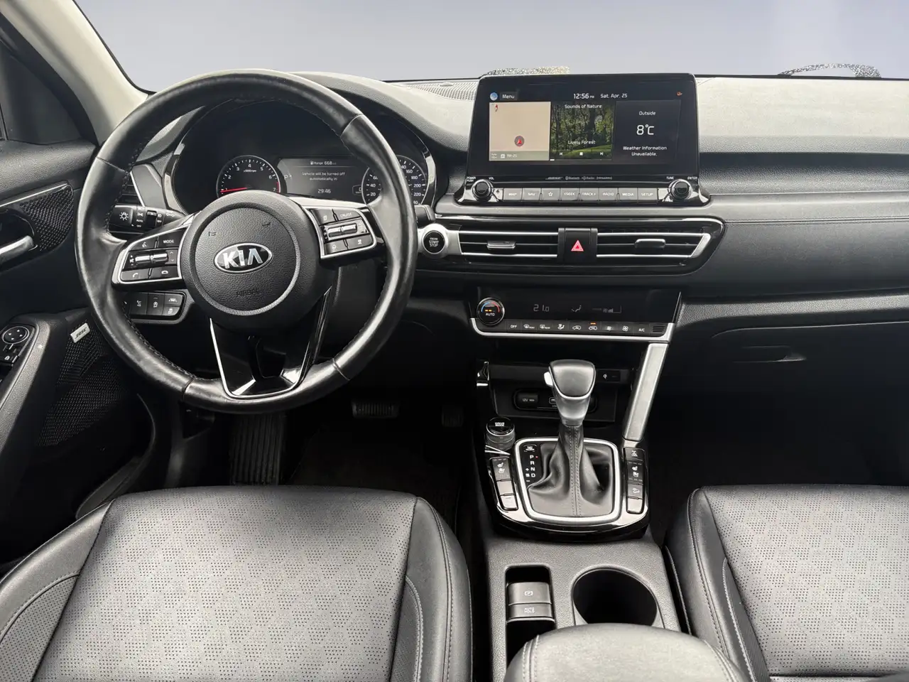 Kia Seltos снимка Kia Seltos