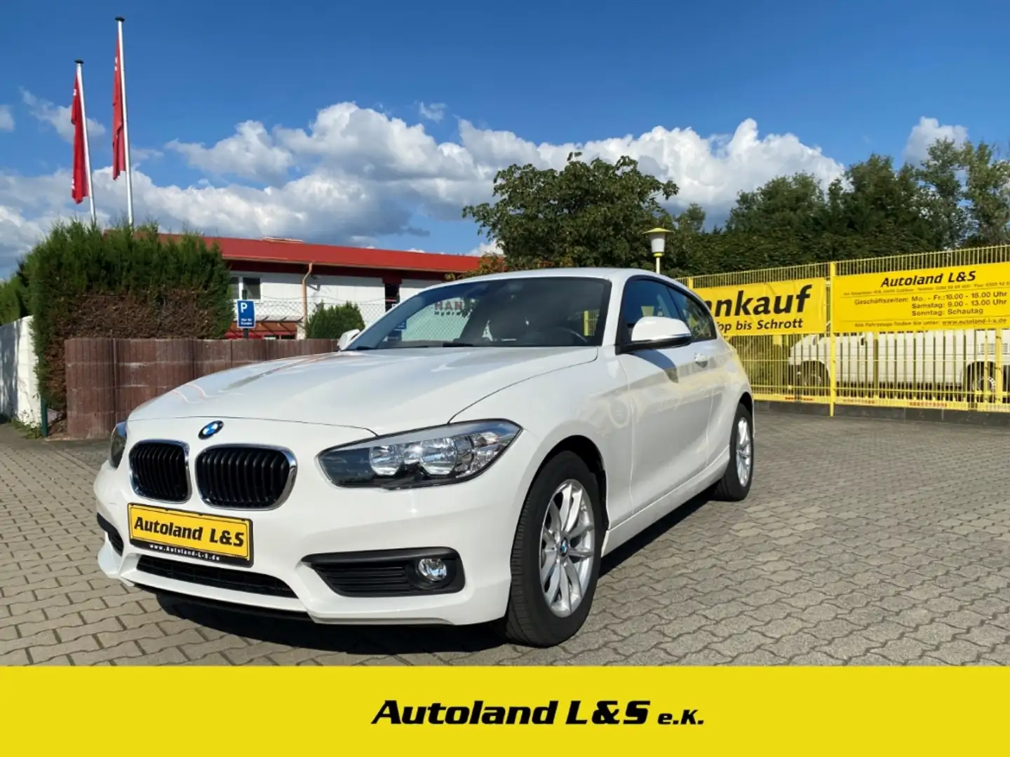 BMW 118 i Advantage, 8-fach, Alu, Sitzh.,PDC, Weiß - 1
