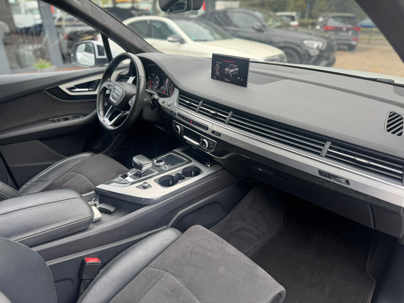 Audi Q7 3.0 TDI qu.S LINE/LED/PANO/AHK/MATRIX/7SITZE — photo 6