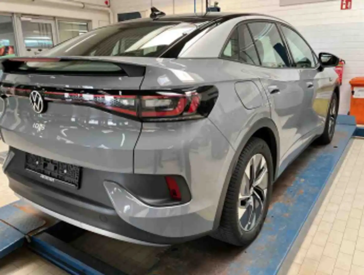 Volkswagen ID.5 Pro 128kW 1-Gang Automatik NAVI Gris - 2