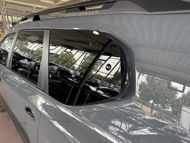Dacia Jogger Hybrid 140 Extreme 7-Sitzer NAV TW SH GJR — photo 12