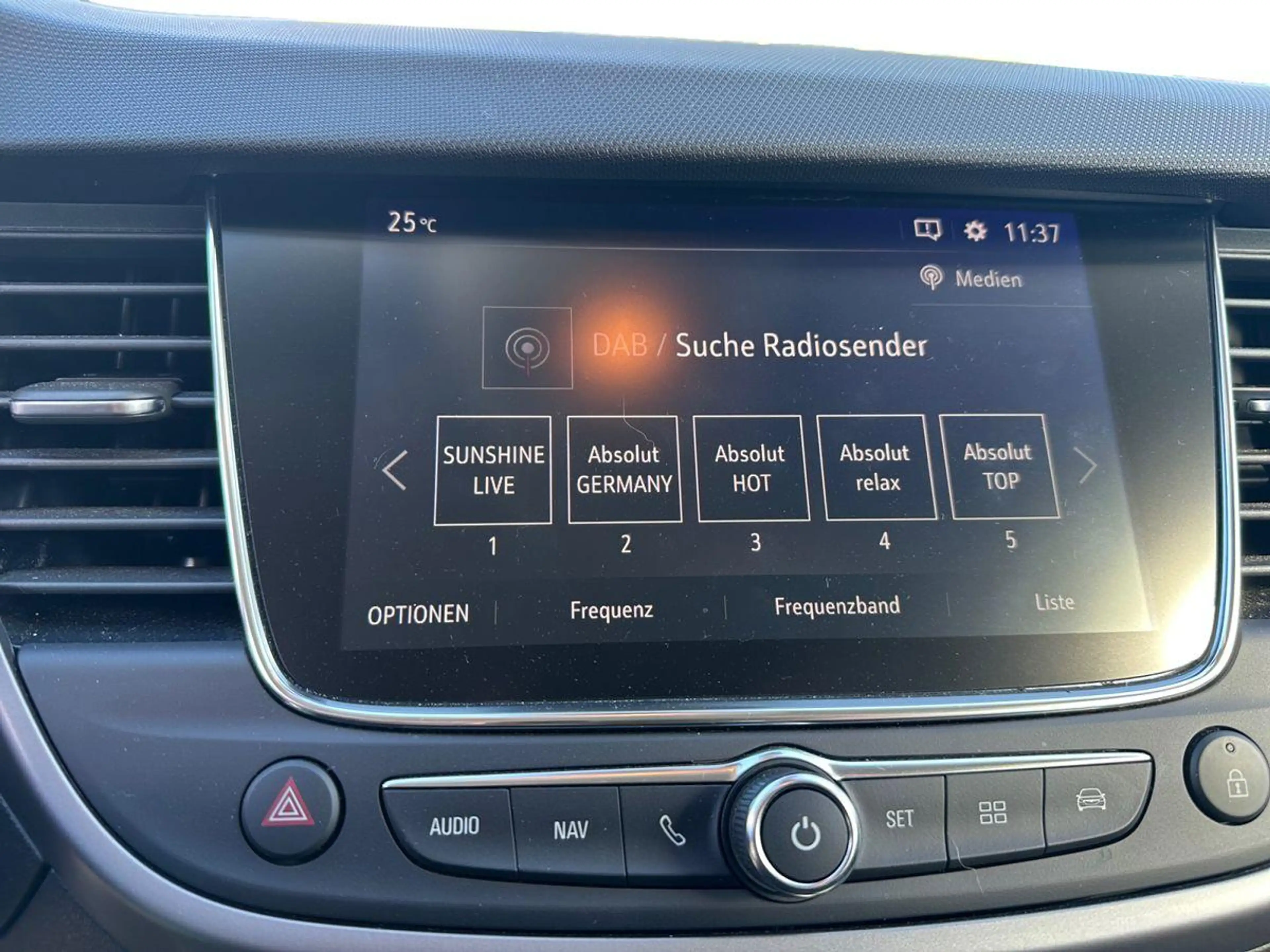 Opel Crossland Enjoy Metallic — photo 11