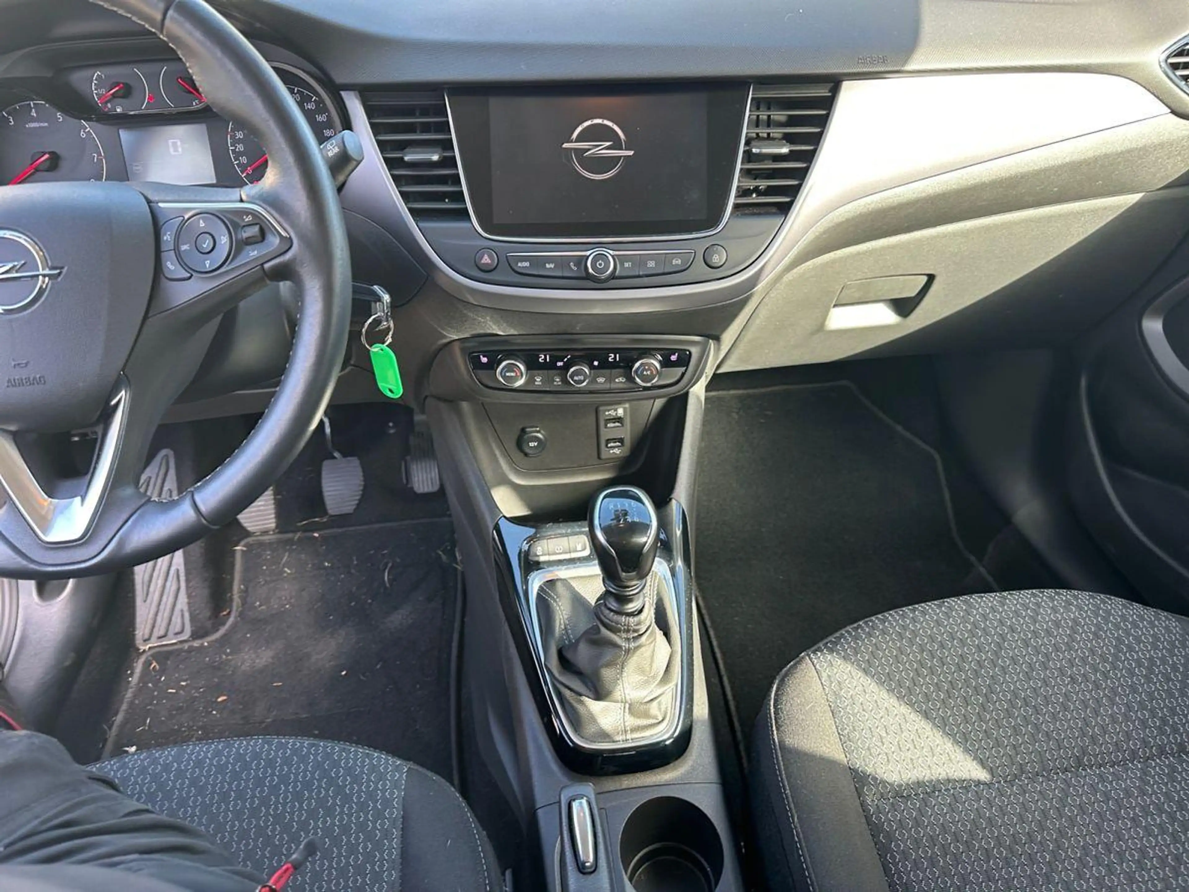 Opel Crossland Enjoy Metallic — photo 9
