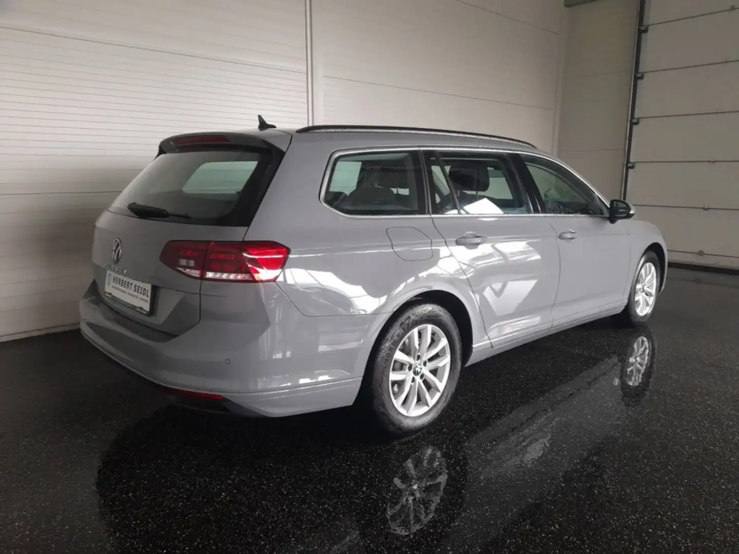 Volkswagen Passat Variant BUSINESS 2,0 TDI DSG *LED / NAVI / ACC / AHV & KAMERA / SPORTMASSAGESITZ / KEYLESS* Grau - 2