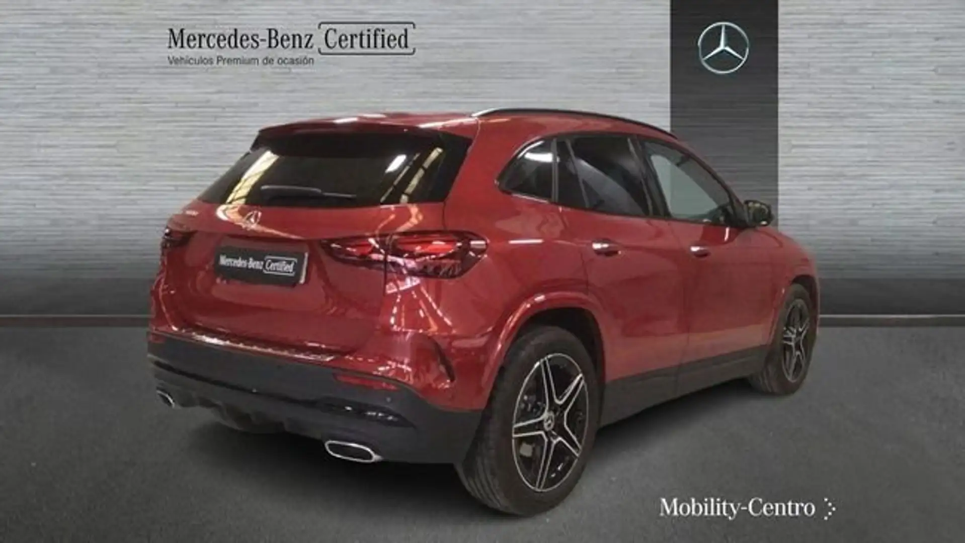 Mercedes-Benz GLA 200 D Rojo - 2