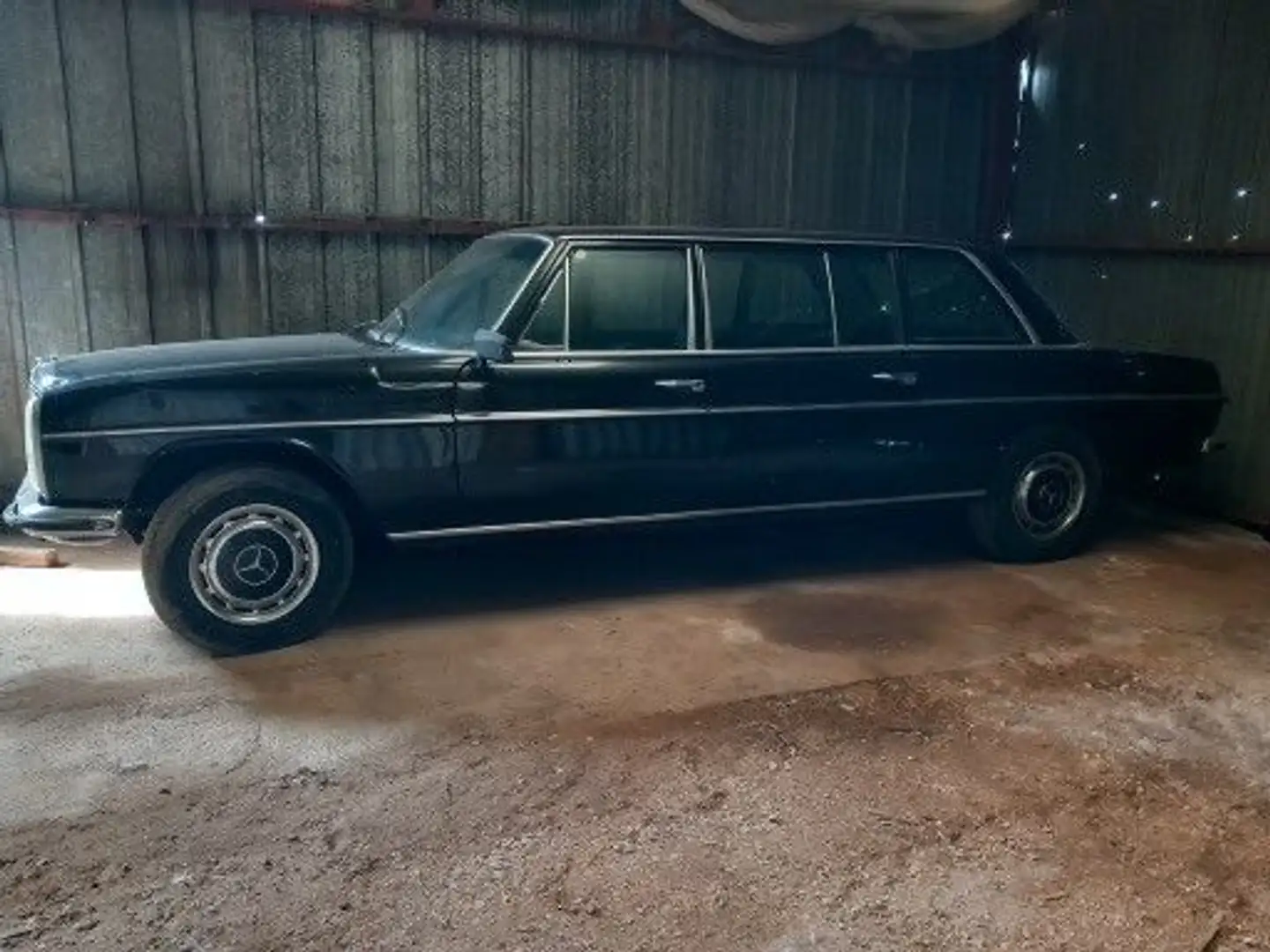 Mercedes-Benz 230 Mercedes 230/8 6cylindres Limousine 8places Schwarz - 2