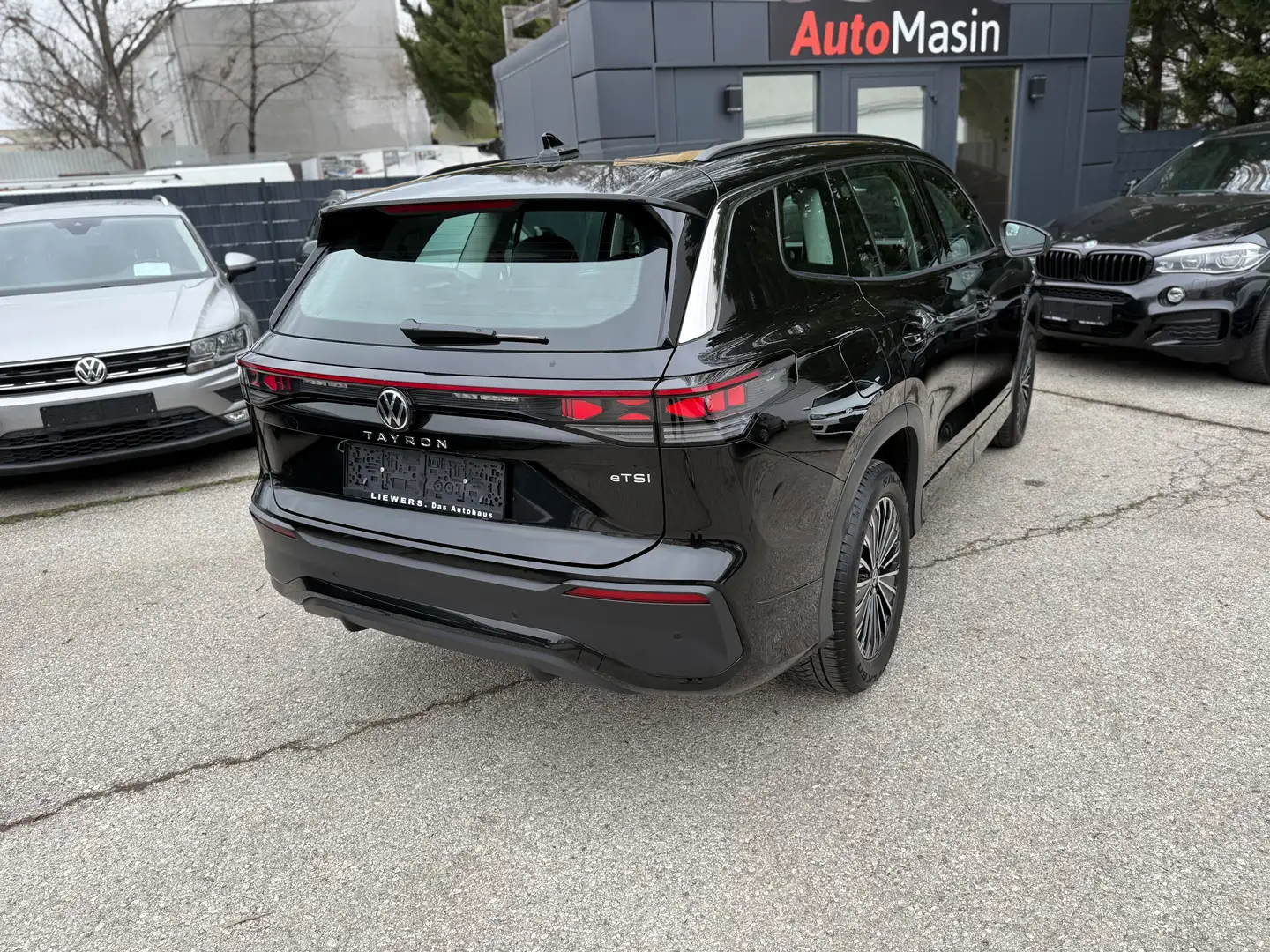 Volkswagen Tayron 1,5 eTSI ACT Life DSG //7-Sitzer// Schwarz - 2