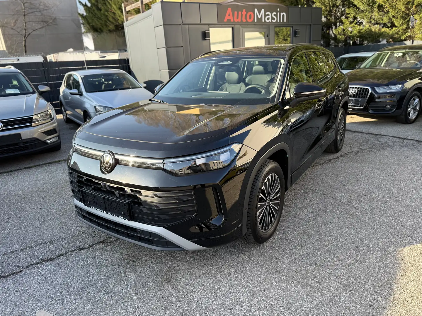 Volkswagen Tayron 1,5 eTSI ACT Life DSG //7-Sitzer// Schwarz - 1