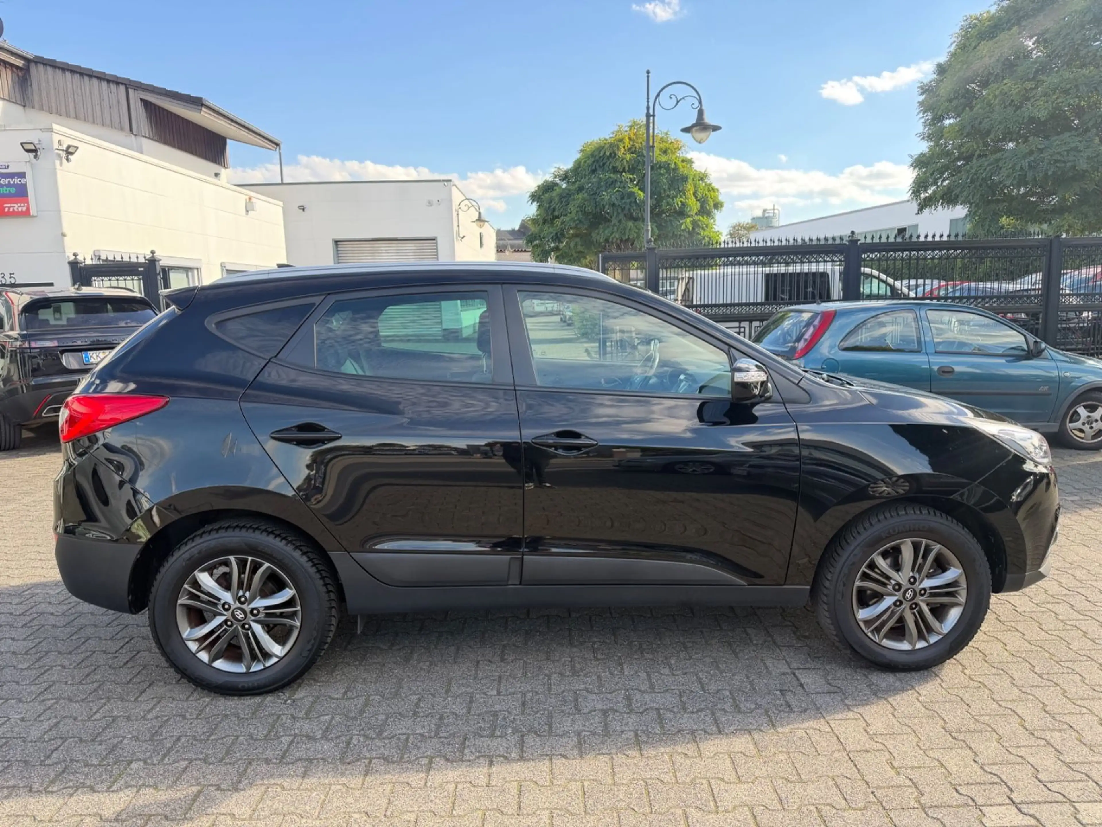 Hyundai iX35 FIFA World Cup Edition 2WD — photo 7