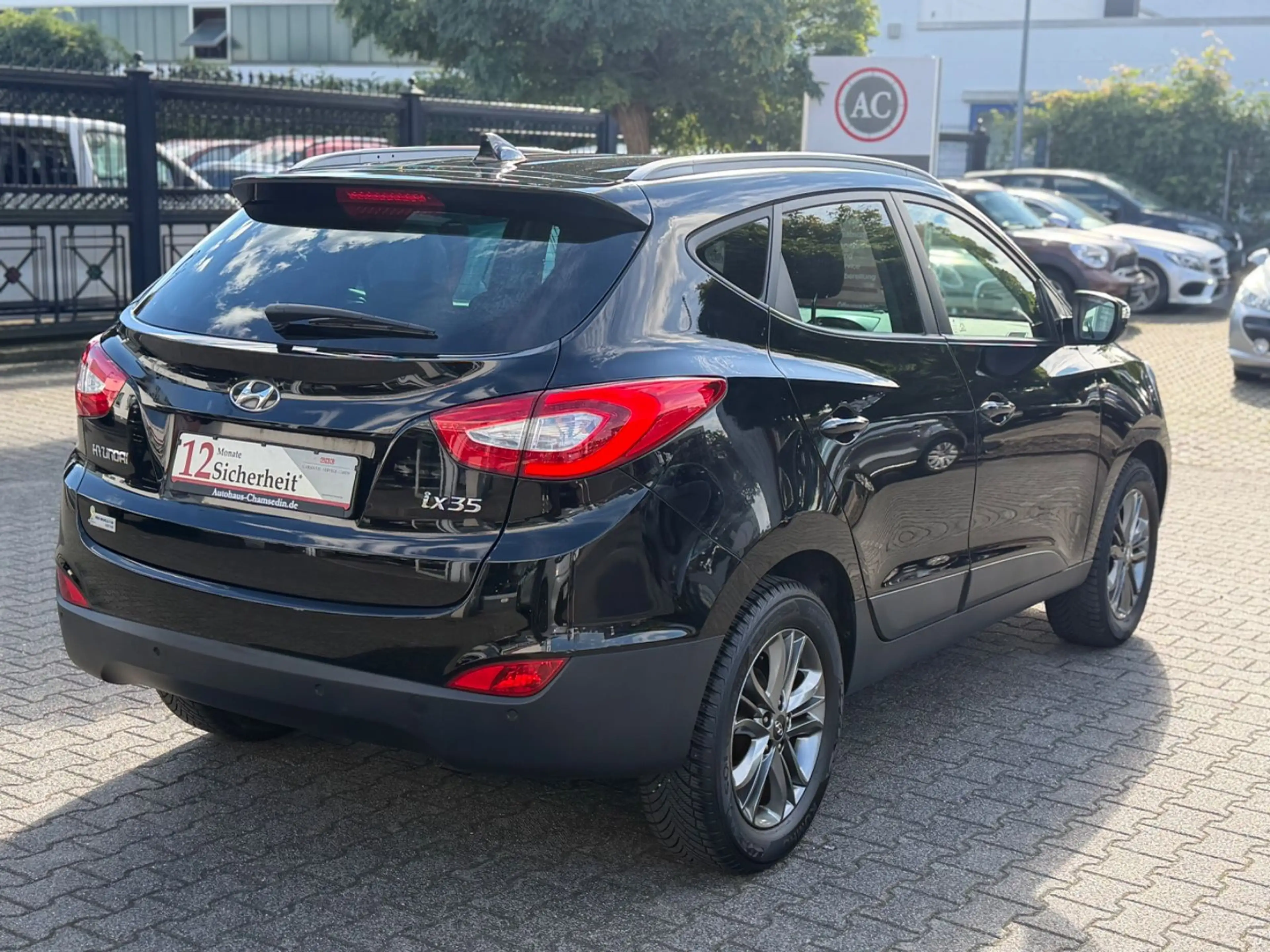 Hyundai iX35 FIFA World Cup Edition 2WD — photo 6