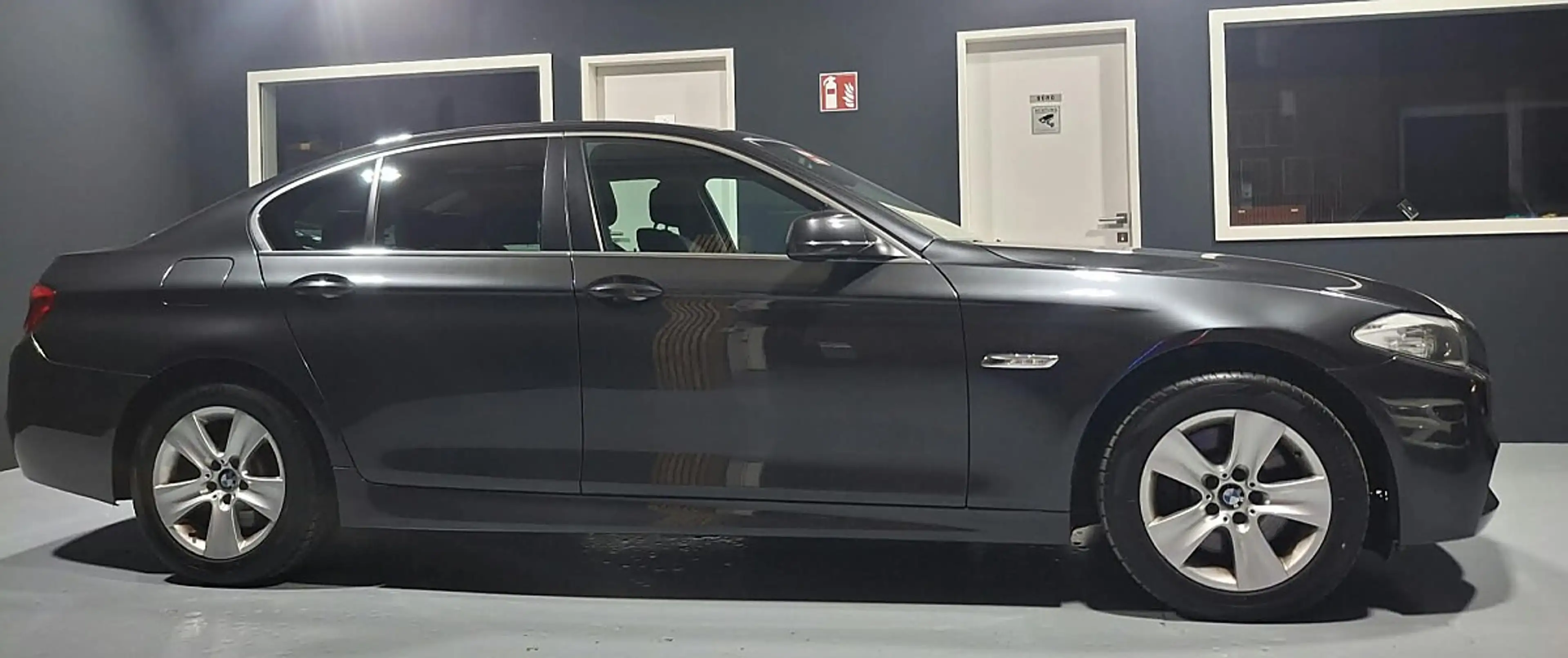 BMW 525 d — photo 9