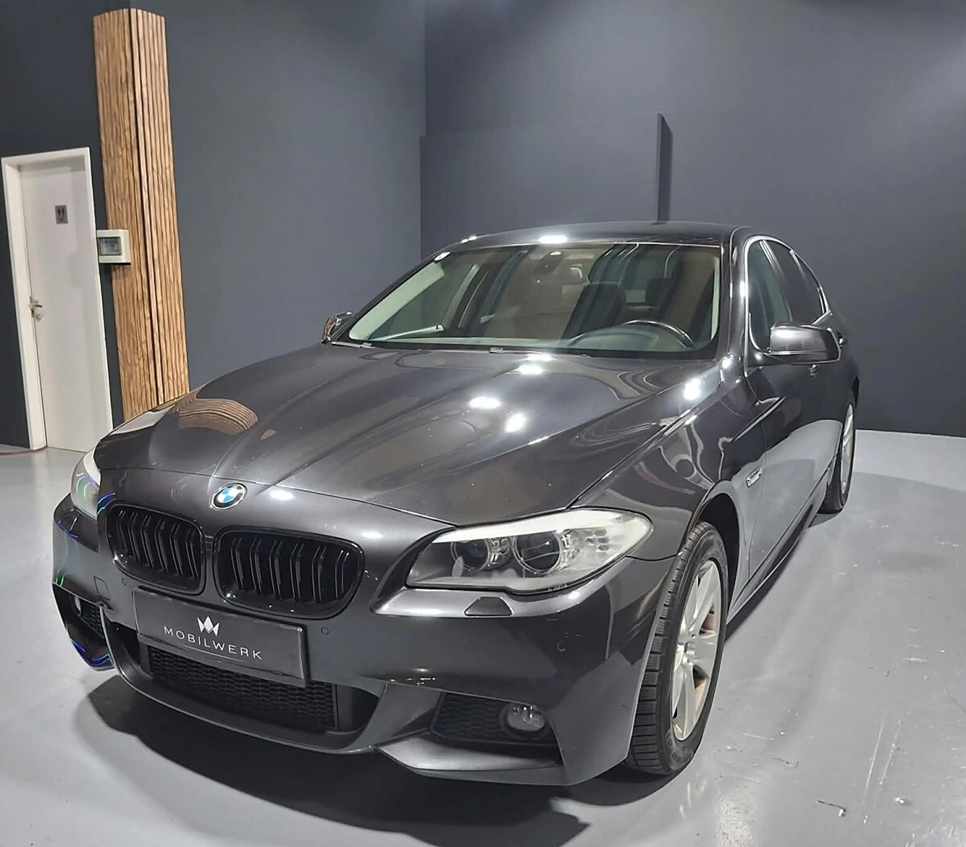 BMW 525 d — photo 2