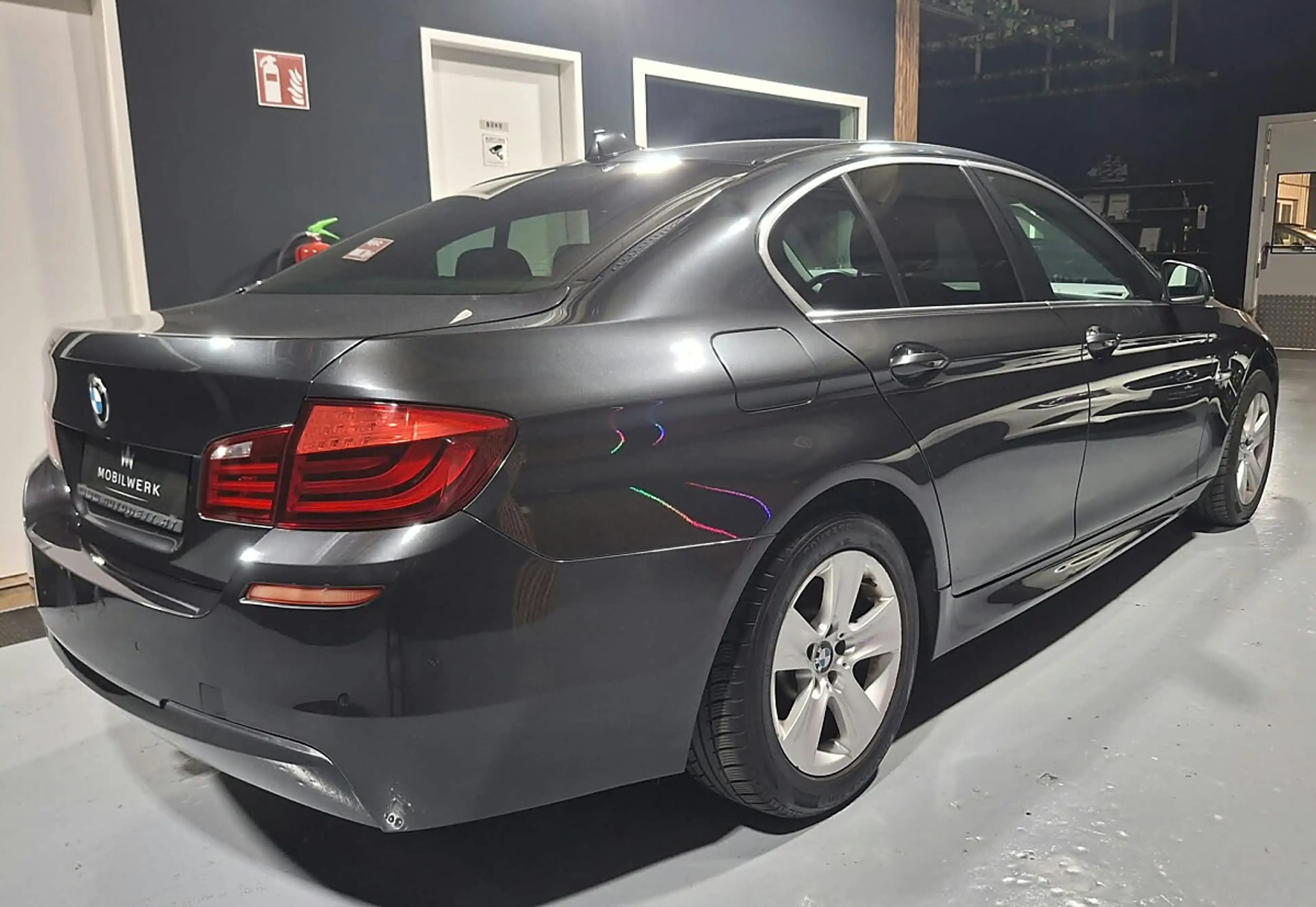 BMW 525 d — photo 8