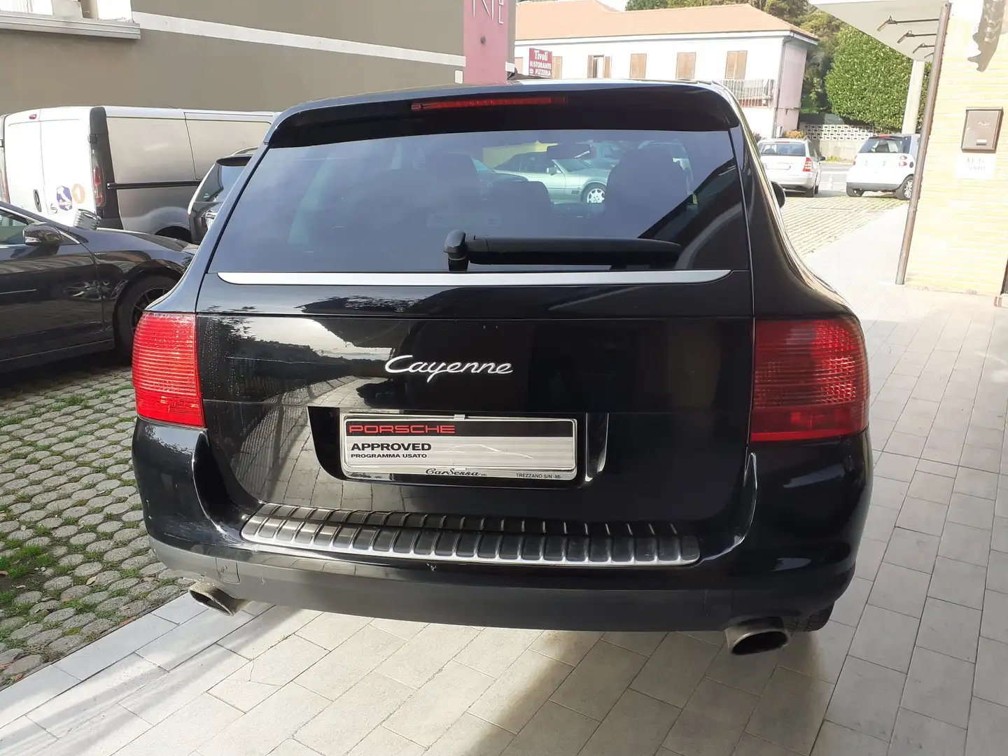 Porsche Cayenne 3.2 V6 250HP AUTOMATICA Schwarz - 2