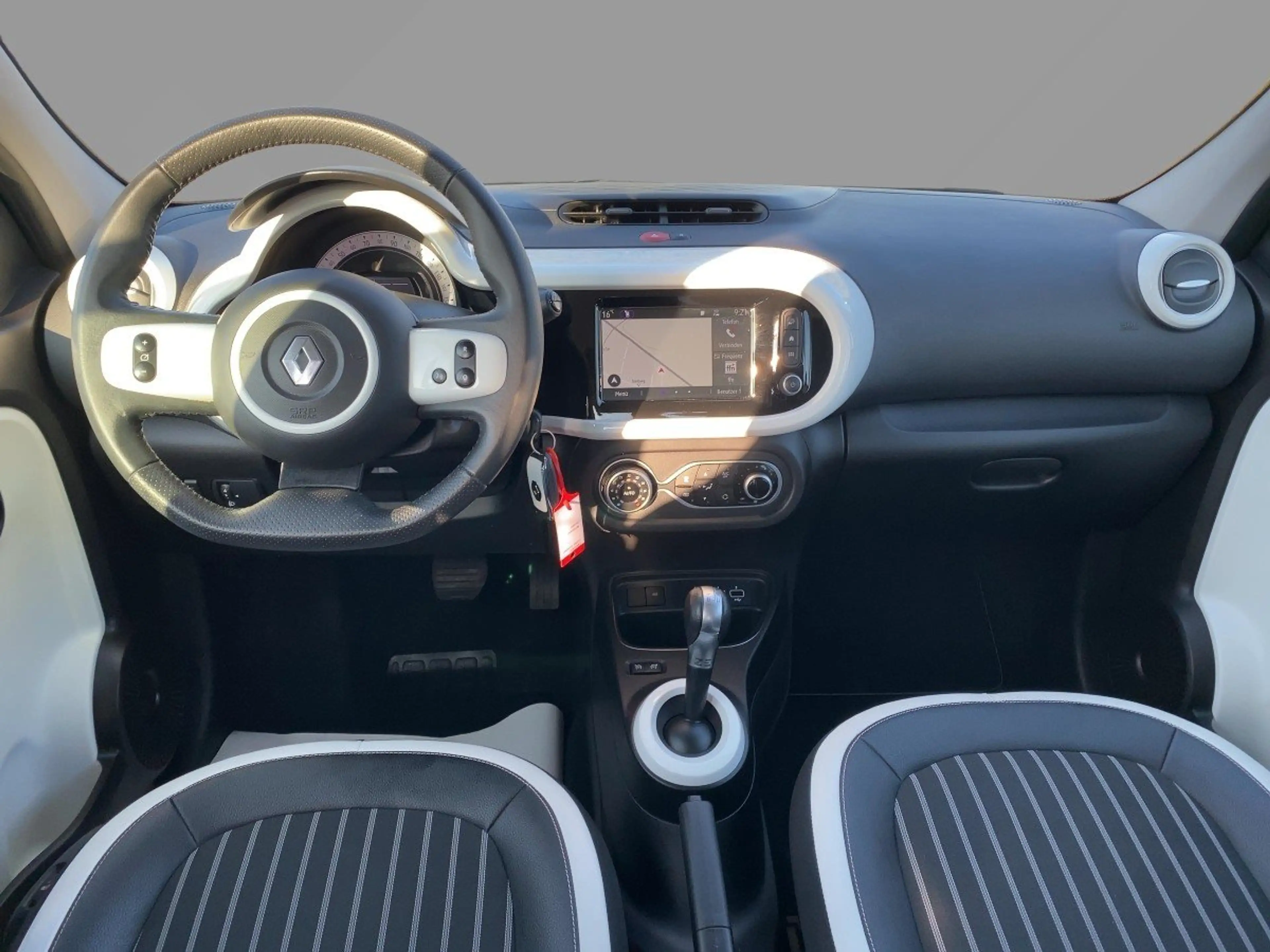 Renault Twingo Intens Electric CAM*LED*NAVI*SHZ*PDC*AUT — photo 10