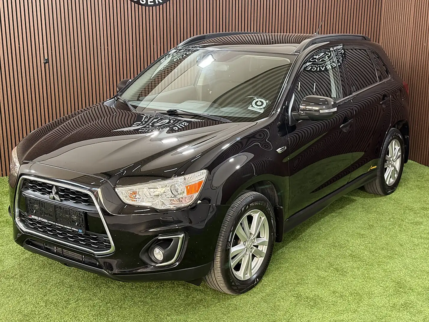 Mitsubishi ASX 1,8 DI-D LP Intense+ 4WD Schwarz - 2