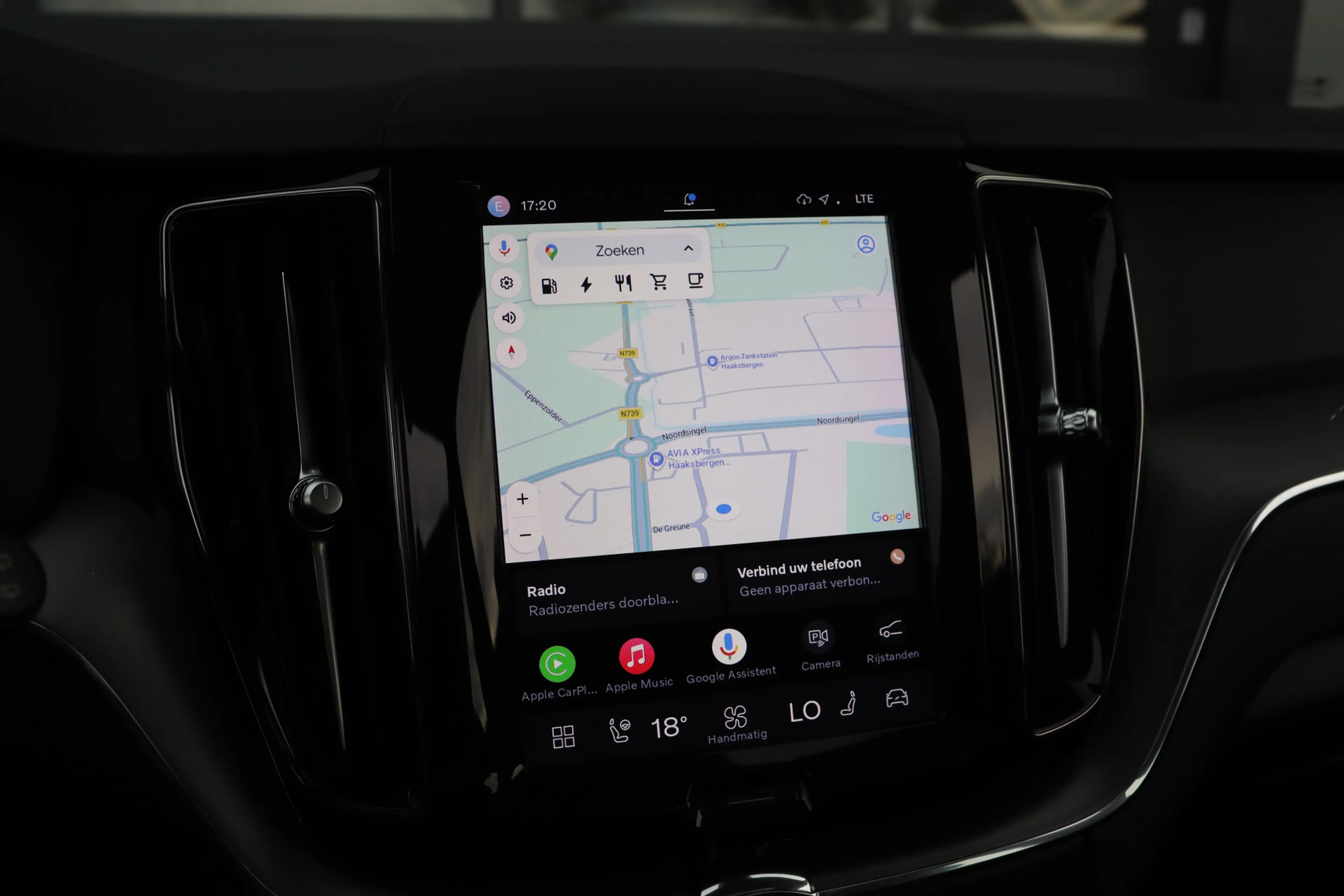 Volvo XC60 2.0 T6 Plug-in hybrid AWD Plus Dark | Pano | Trekh — photo 30