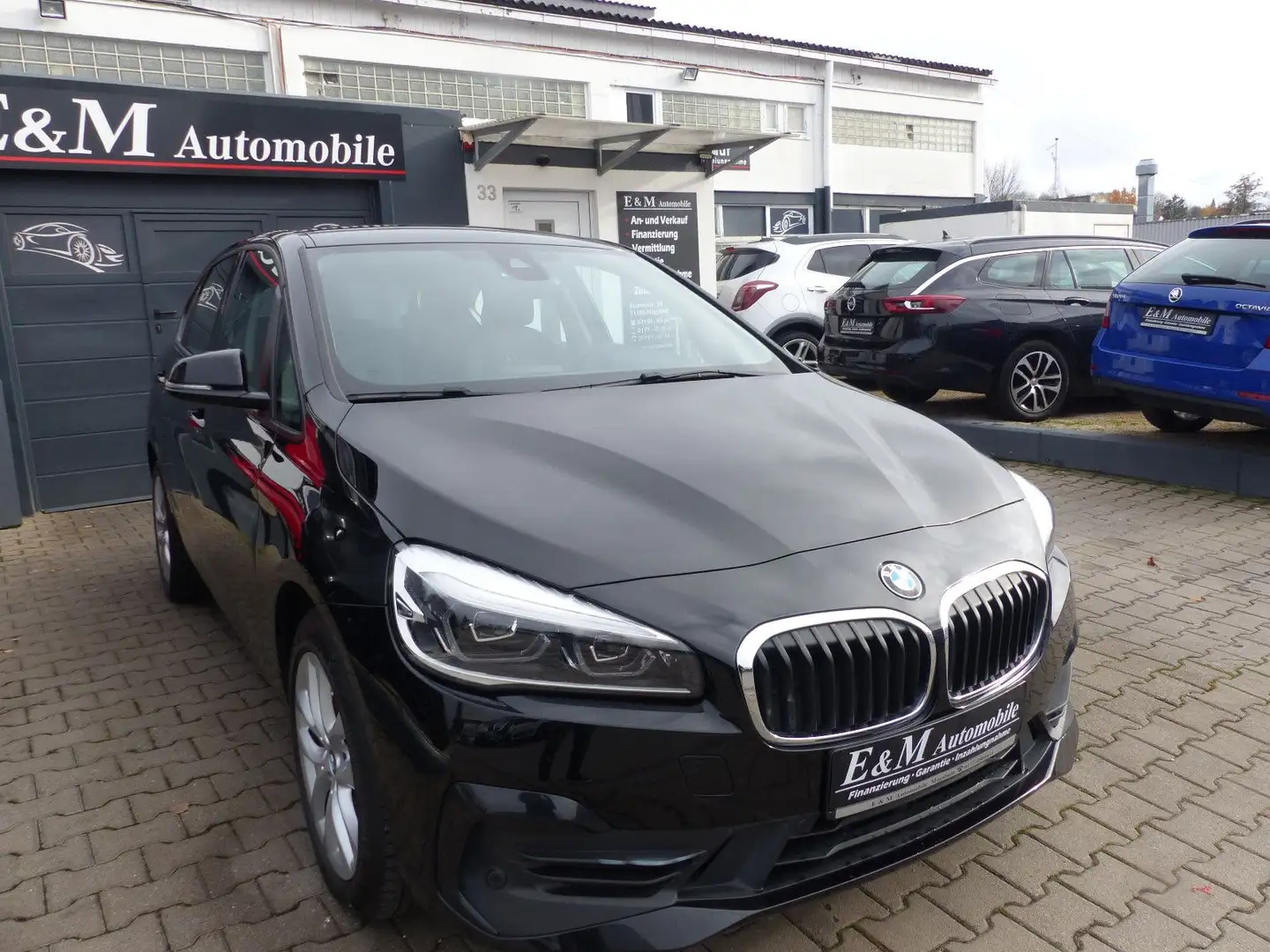 BMW 225 225 xe Active TourerAutomatik*ALLRAD*LED*NAVI* Schwarz - 2
