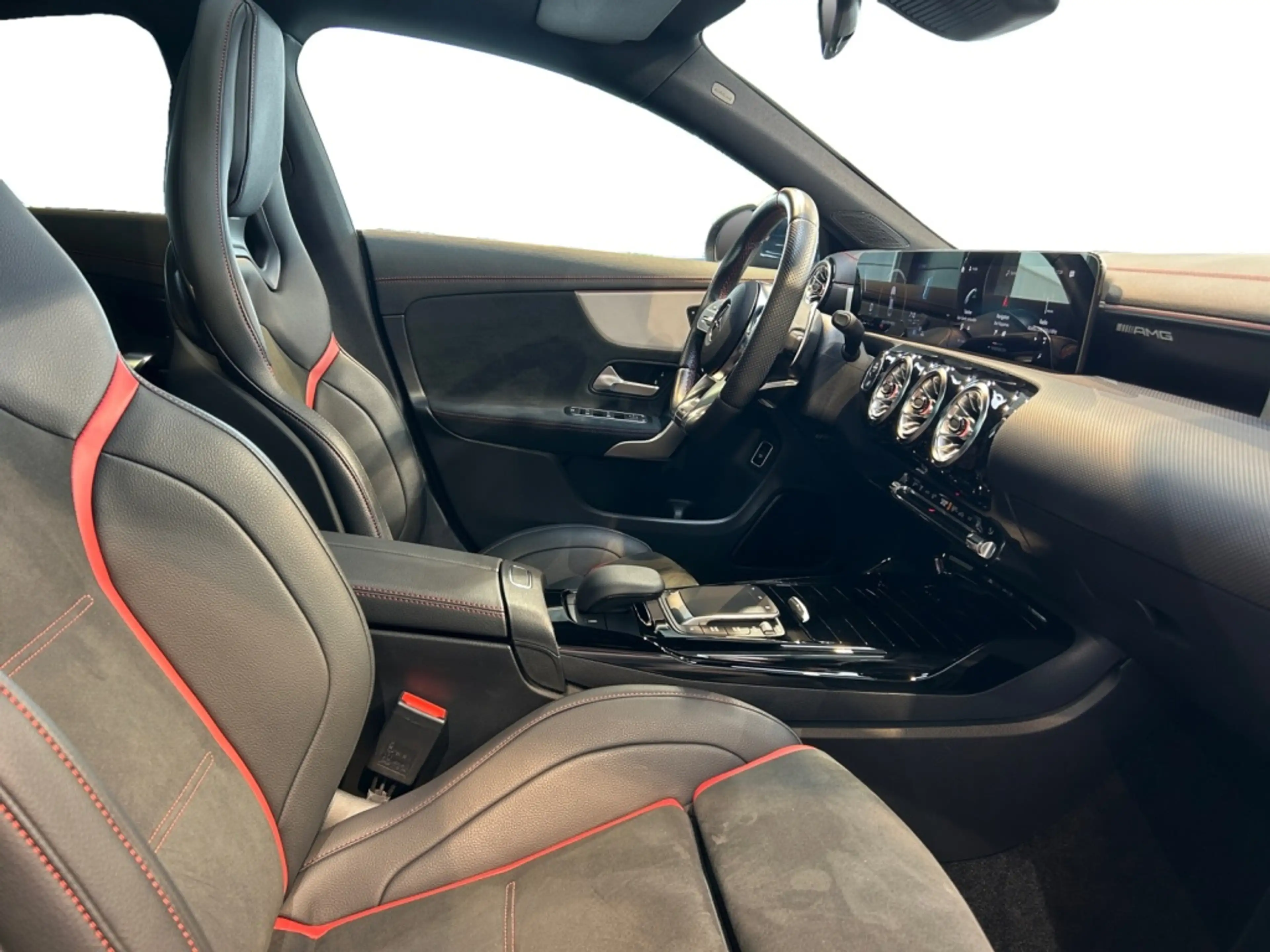 Mercedes-Benz CLA 35 AMG AMG CLA 35 4matic Coupe AMG+MBUX+MBeam+AHK+Pano — photo 10
